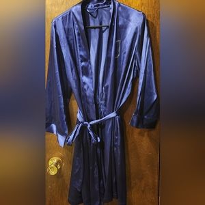 Womens Silky Robe "J" missing stones  100% Polyester Purple